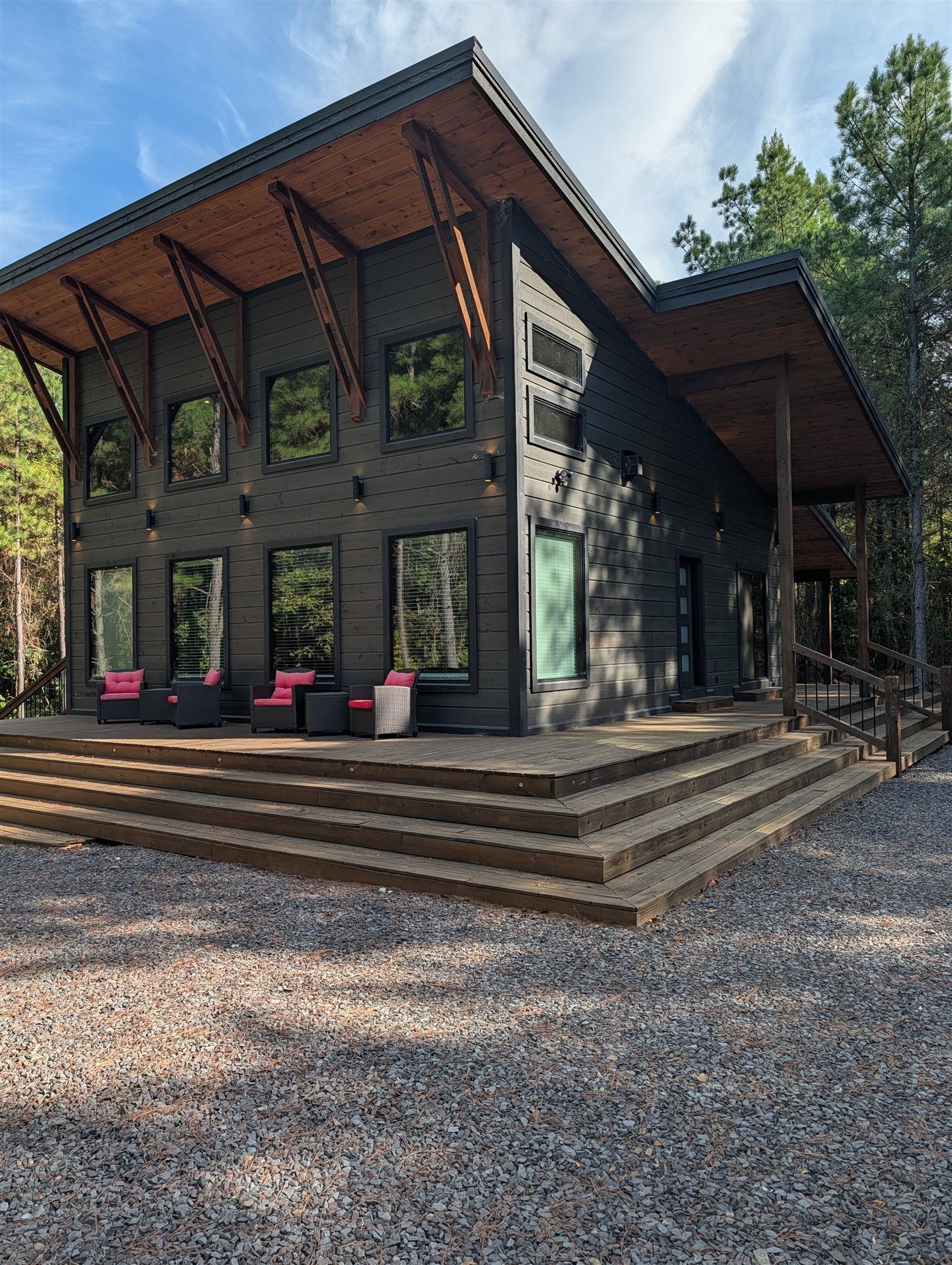 Cedar & Steam cabin rental among the pines of Broken Bow, Oklahoma